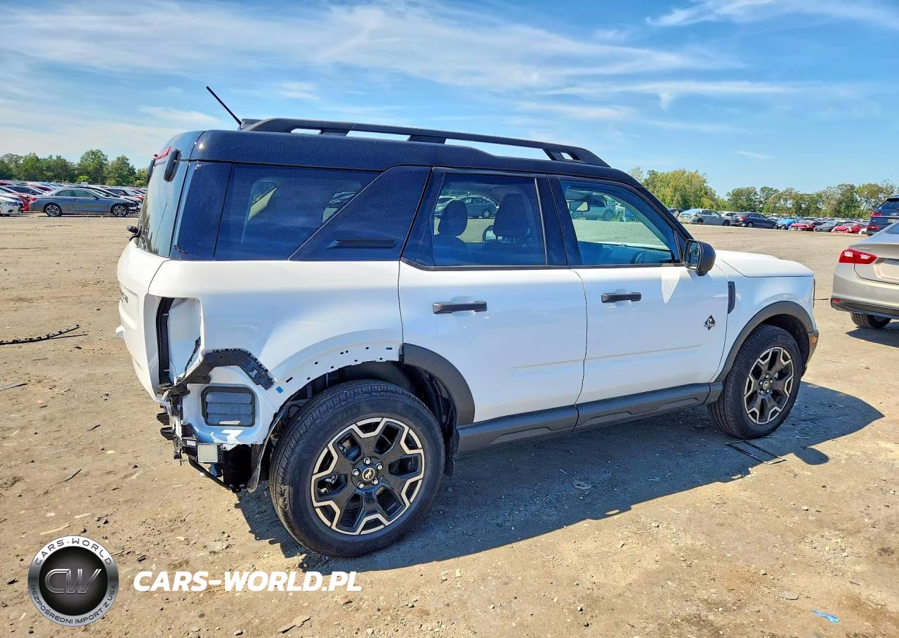 2026 Ford Bronco Sport Outer Banks VIN:3FMCR9CN2TRE22785 - 3