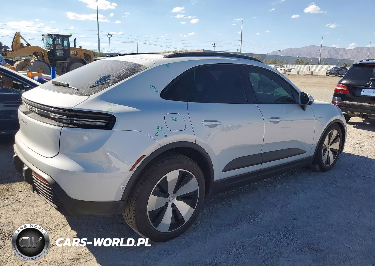 2026 Porsche Macan 4 VIN:WP1AA2XA9TL000511 - 3