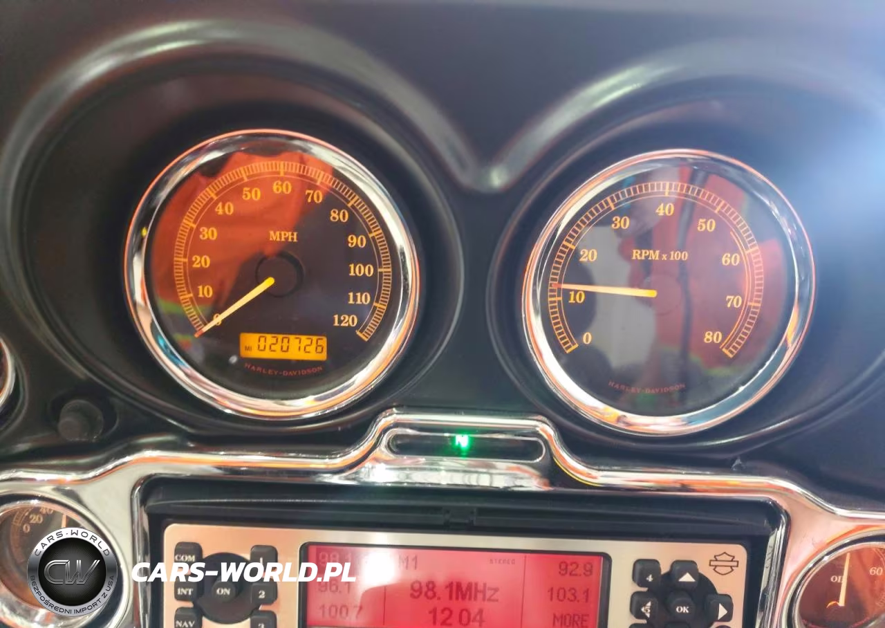 2011 Harley-Davidson Flhtcutg VIN:1HD1MAM15BB851802 - 7