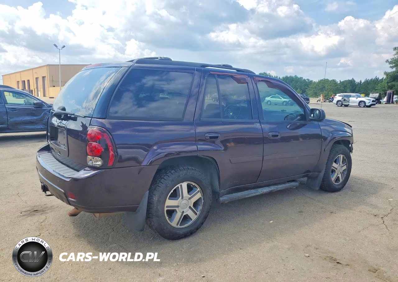 2008 Chevrolet Trailblazer Ls VIN:1GNDT13S082121503 - 3