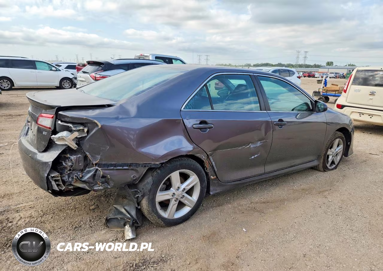 2014 Toyota Camry Se VIN:4T1BF1FK8EU401717 - 3