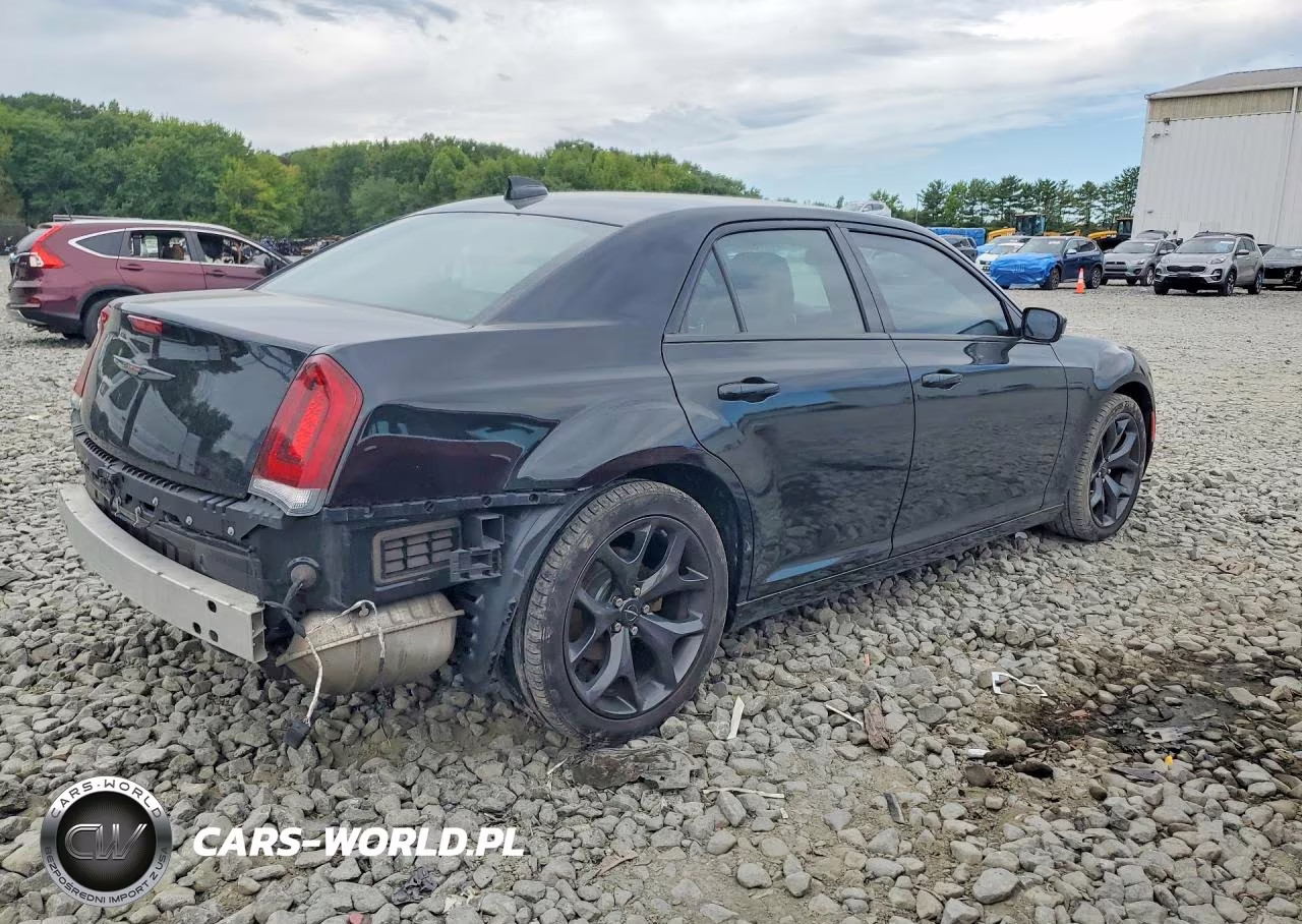 2021 Chrysler 300 S VIN:2C3CCABG7MH589137 - 3