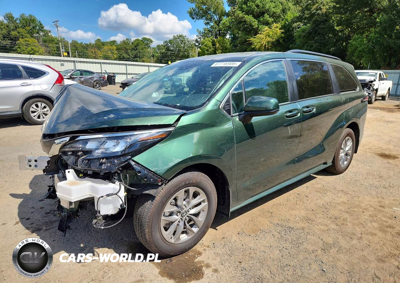 2026 Toyota Sienna Le
