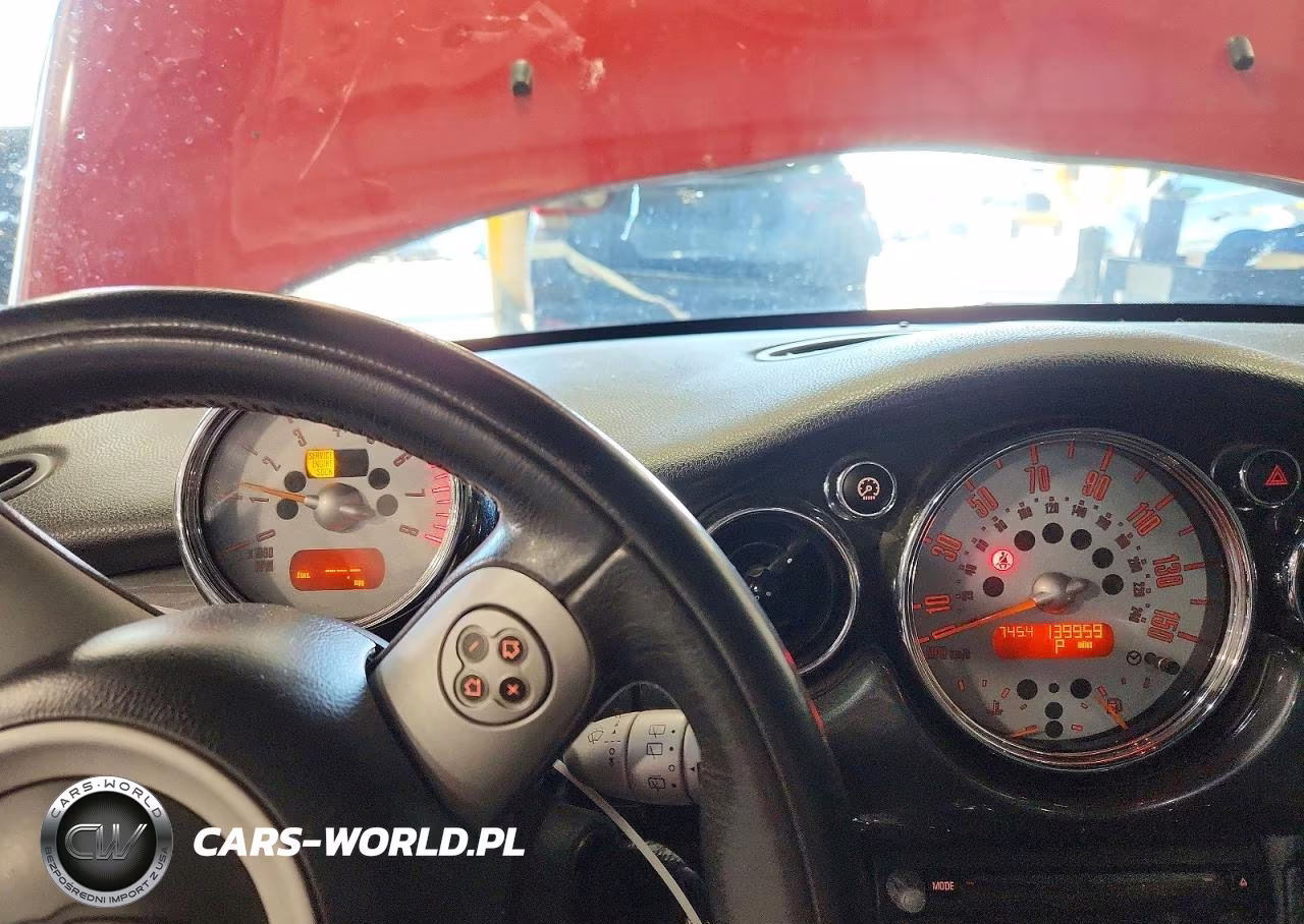 2005 Mini Cooper VIN:WMWRC33495TJ66972 - 9