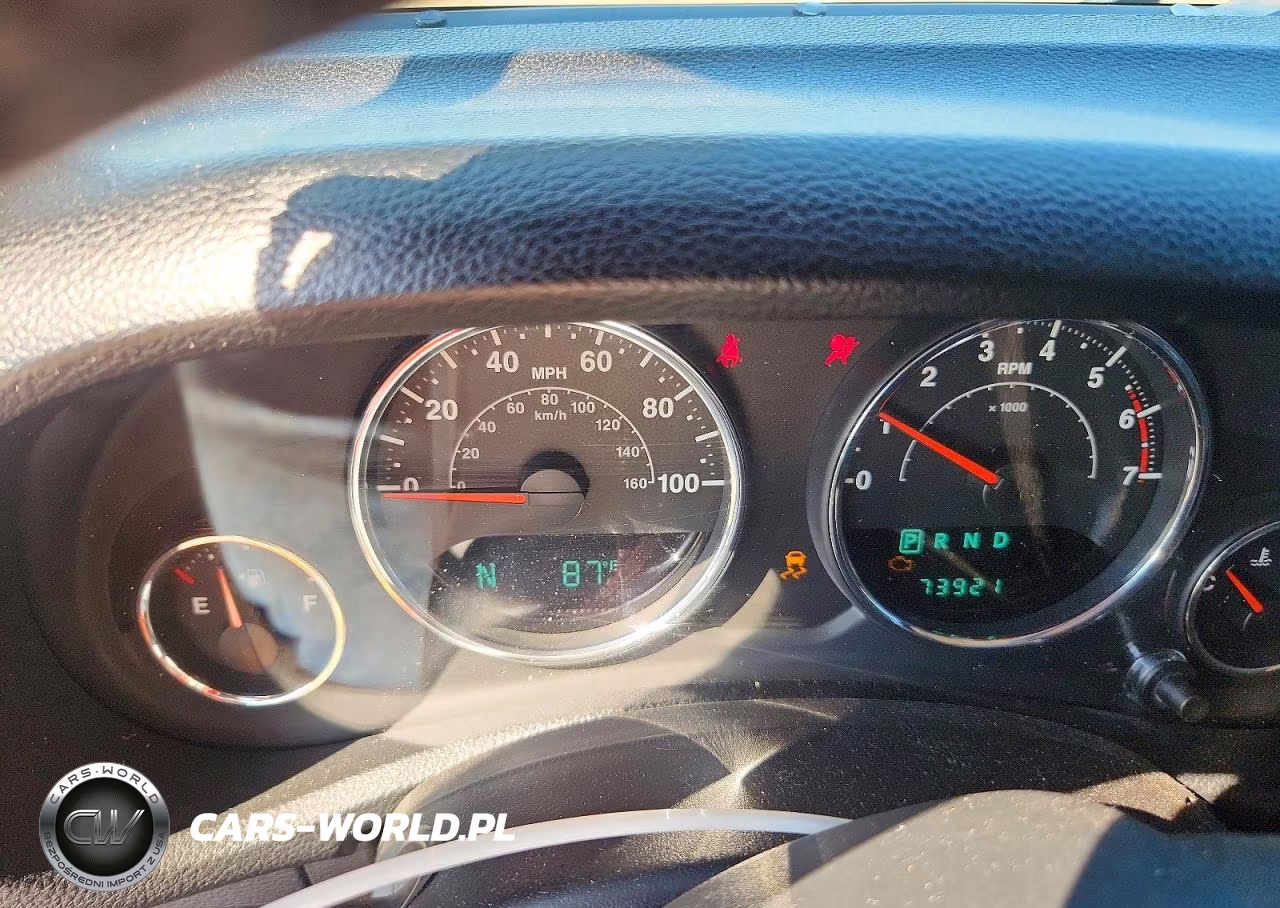 2011 Jeep Wrangler Unlimited Sport VIN:1J4BA3H15BL601307 - 9