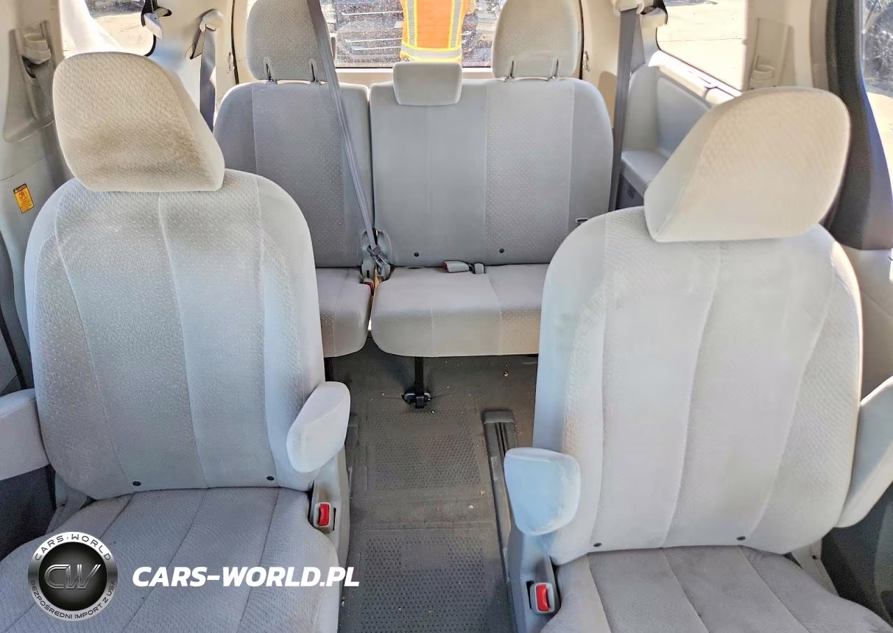 2013 Toyota Sienna Le VIN:5TDJK3DC2DS067769 - 10