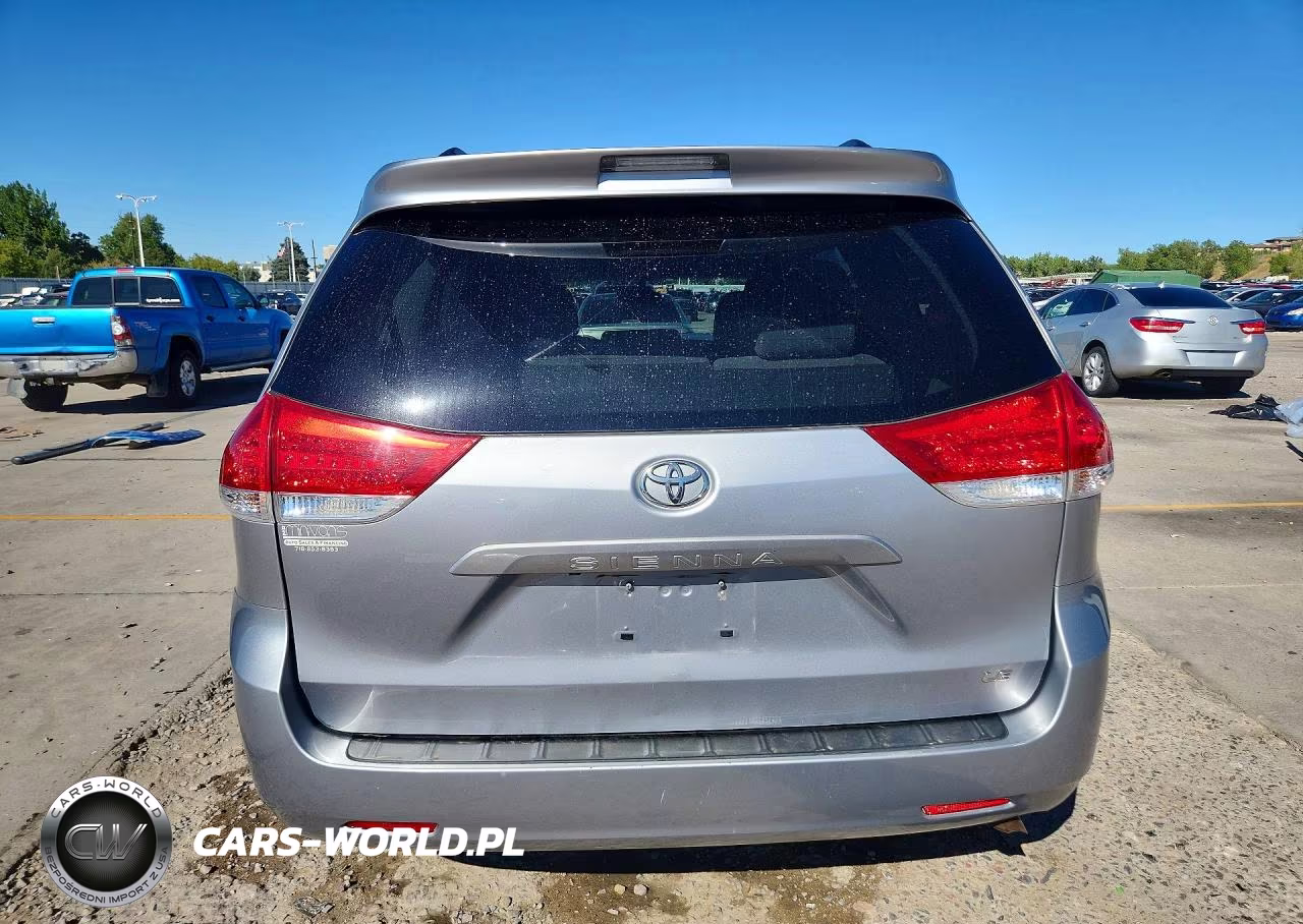 2013 Toyota Sienna Le VIN:5TDJK3DC2DS067769 - 6