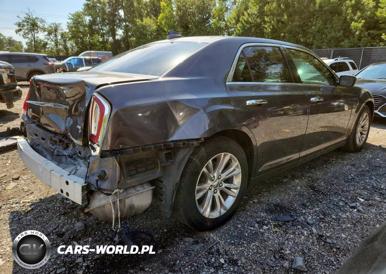 2017 Chrysler 300C VIN:2C3CCAEG2HH663047 - 3