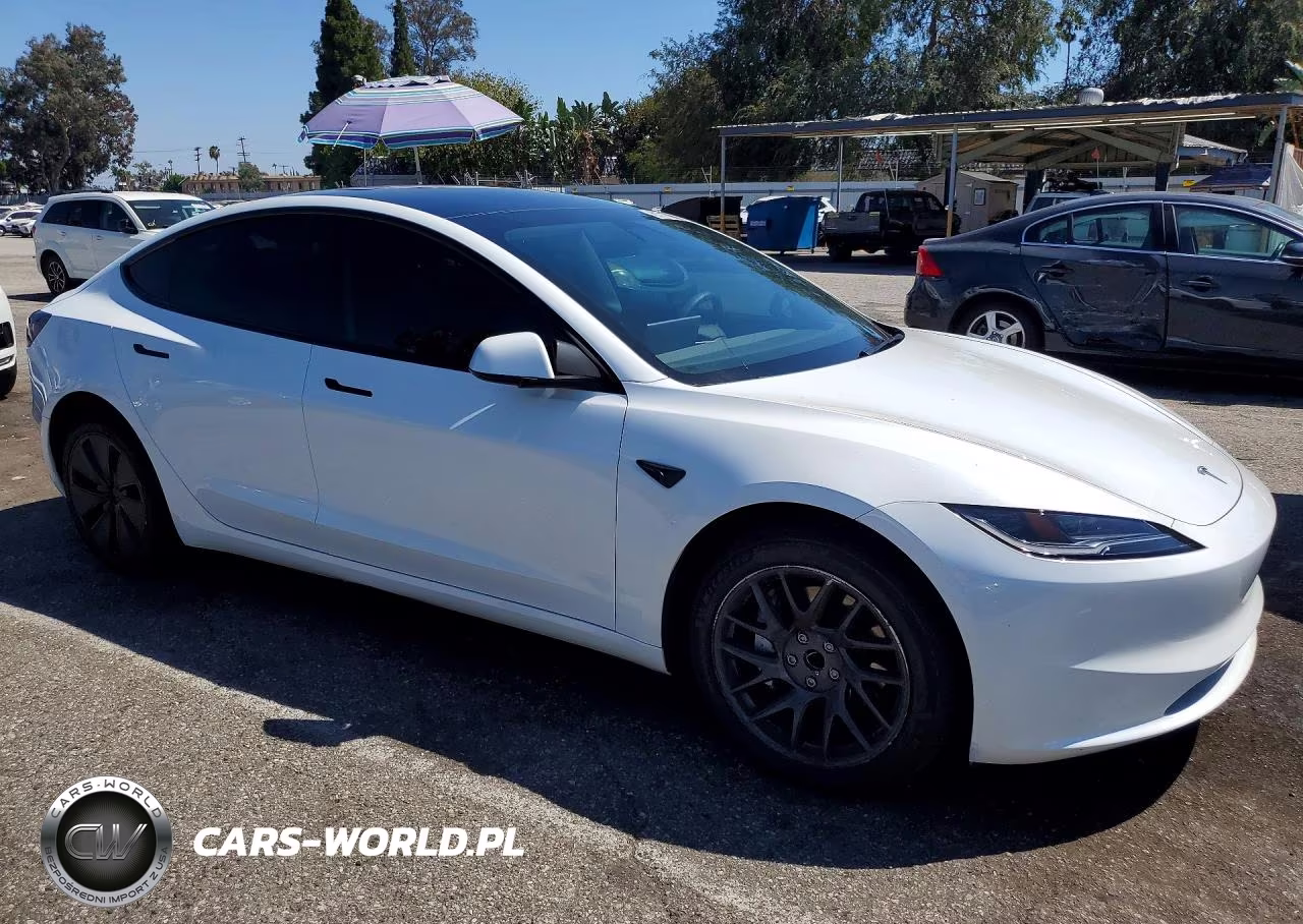 2024 Tesla Model 3 VIN:5YJ3E1EA8RF833985 - 4