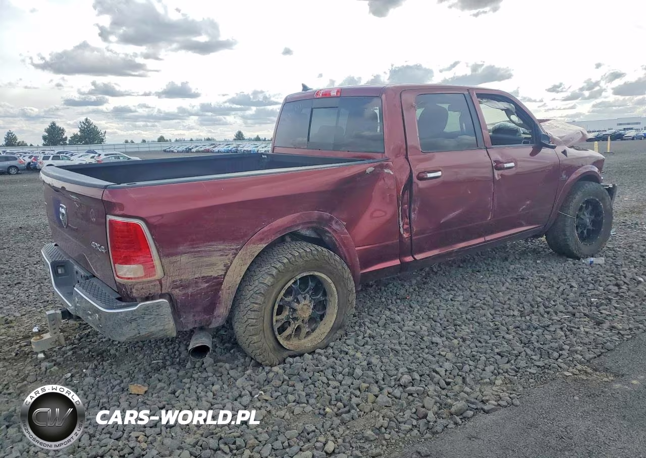 2017 Ram 2500 Laramie VIN:3C6UR5FL9HG772632 - 3