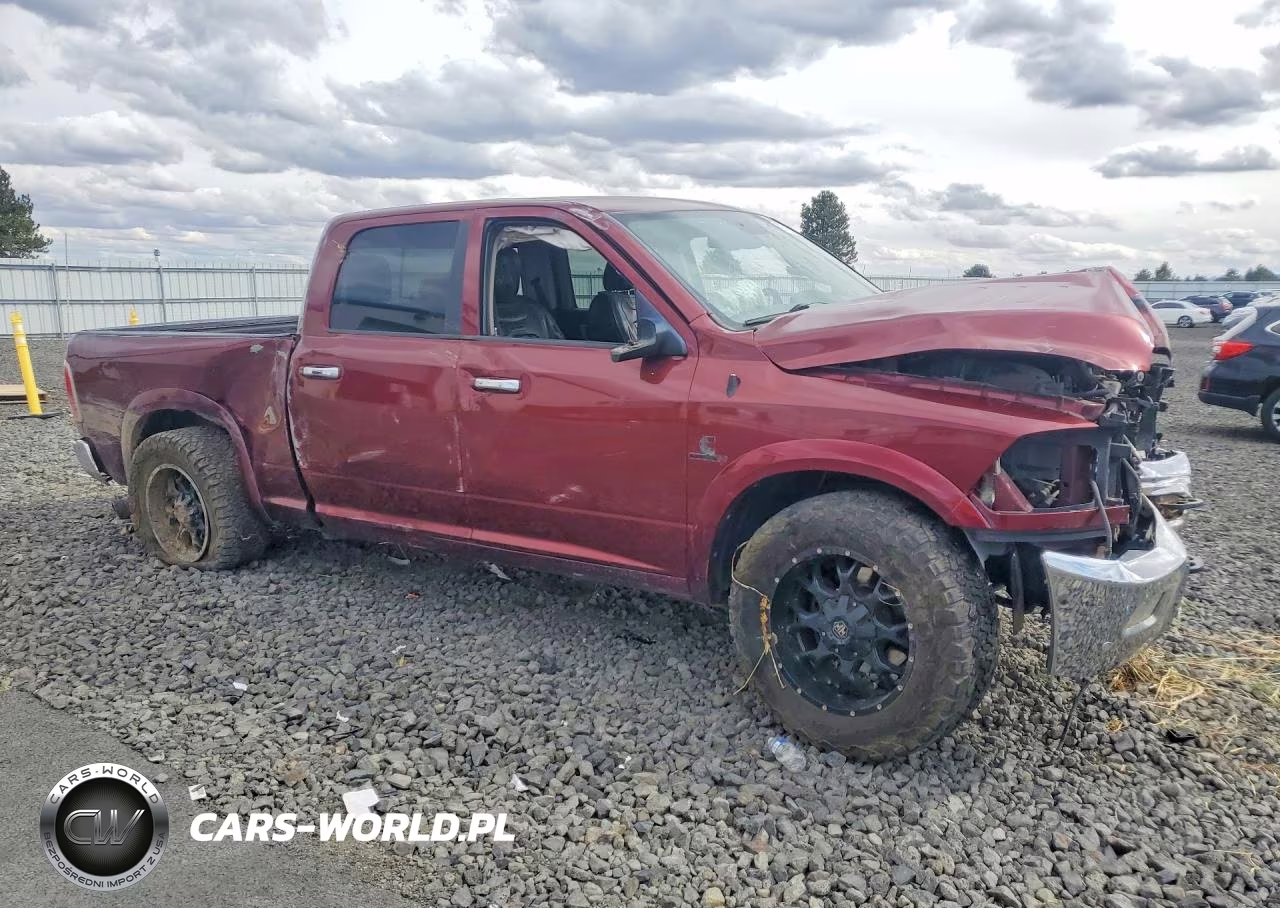 2017 Ram 2500 Laramie VIN:3C6UR5FL9HG772632 - 4