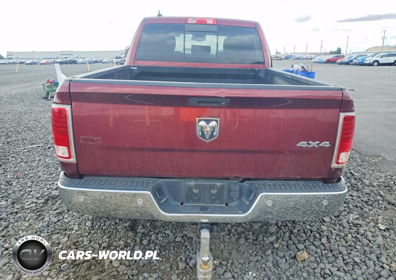 2017 Ram 2500 Laramie VIN:3C6UR5FL9HG772632 - 6