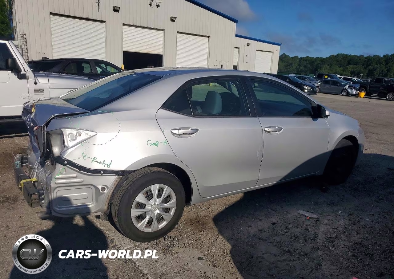 2015 Toyota Corolla L VIN:5YFBURHE8FP339346 - 3