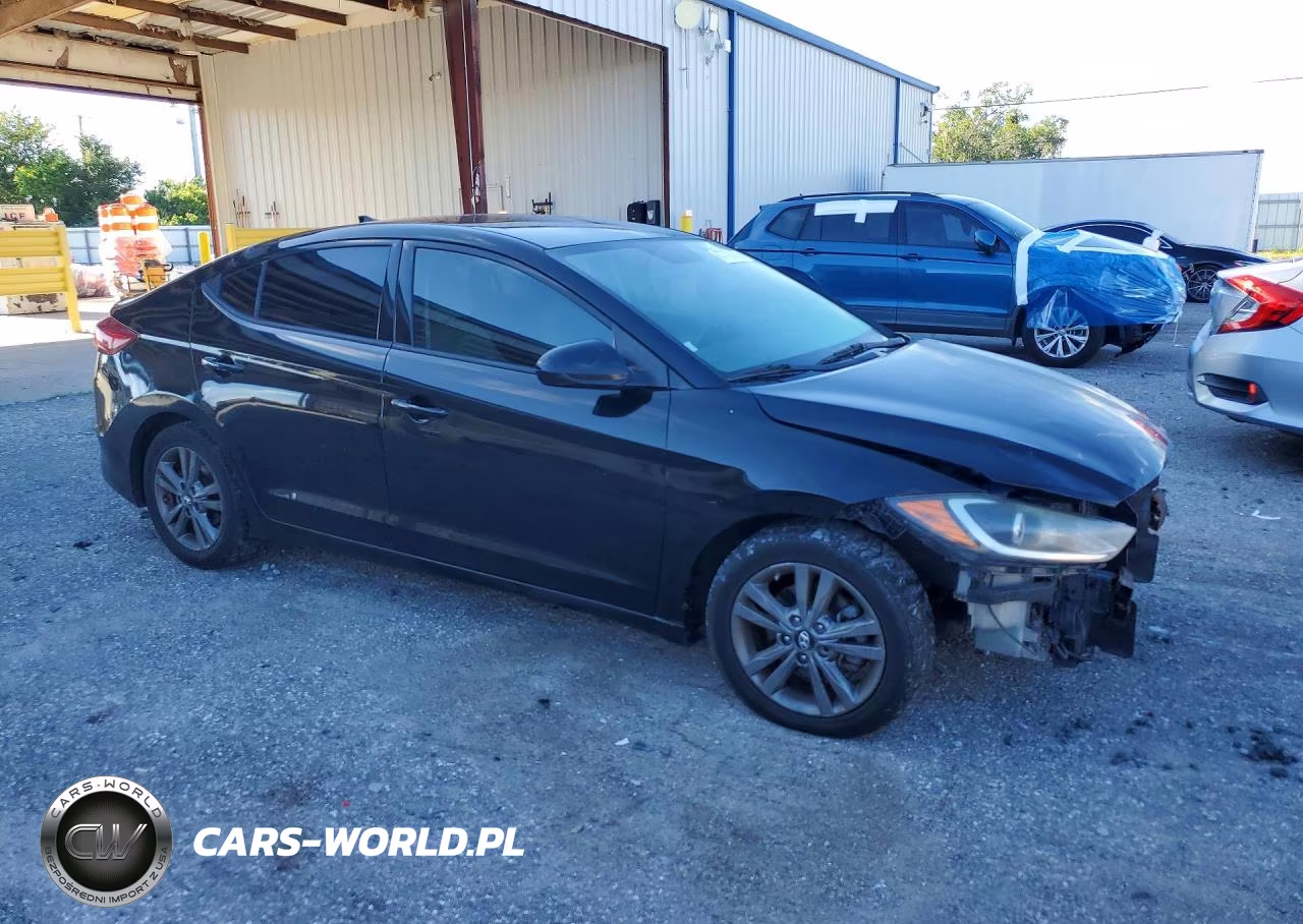 2018 Hyundai Elantra Sel VIN:5NPD84LF1JH303455 - 4