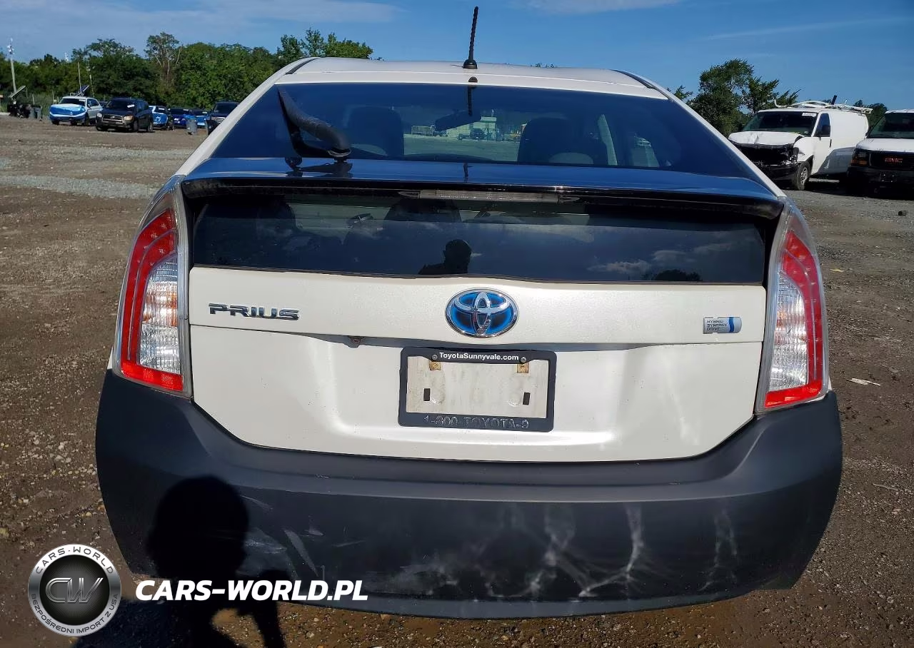 2013 Toyota Prius Two VIN:JTDKN3DU2D5651065 - 6