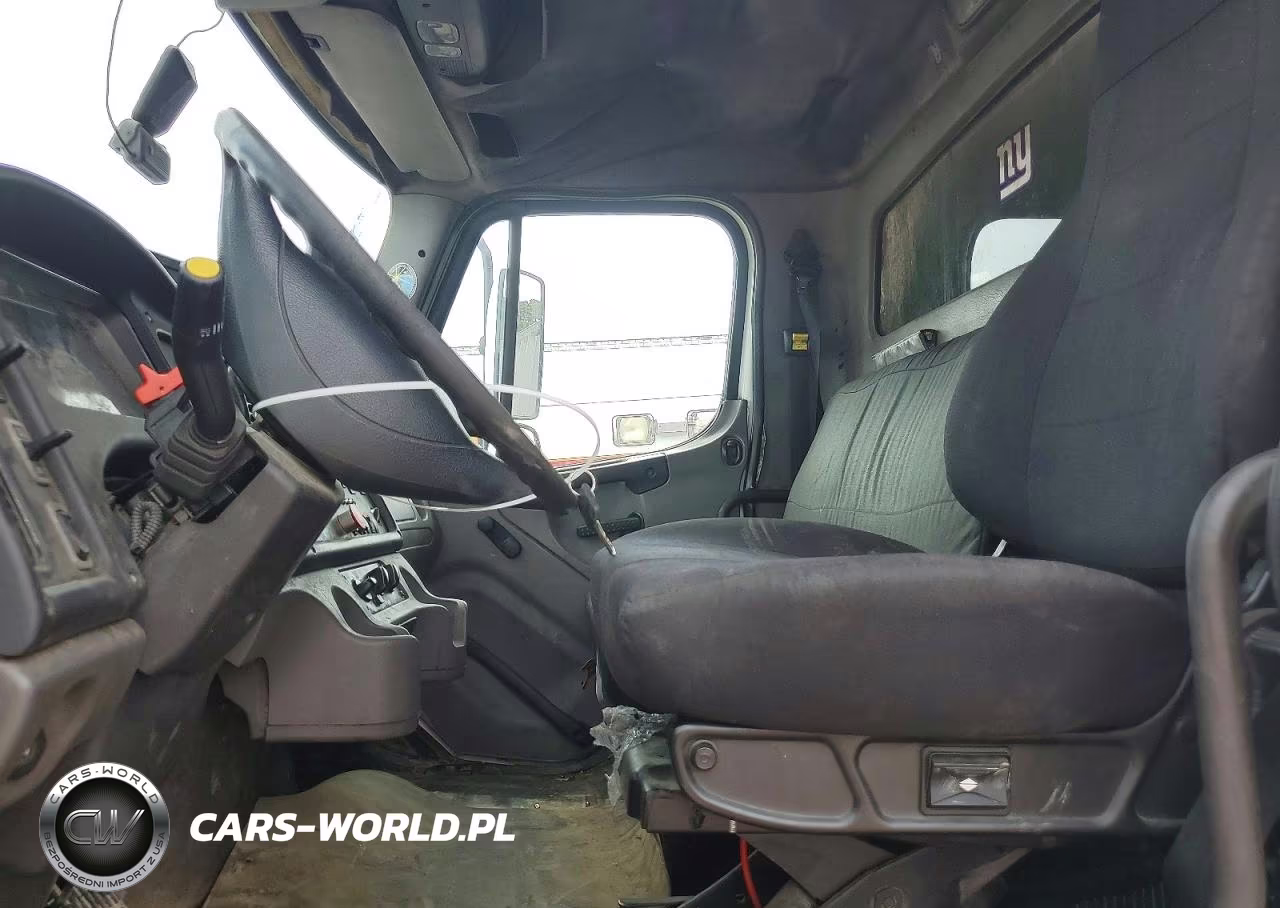 2013 Freightliner Business Class M2 Refuse Truck VIN:1FVHCYBS8DHFG8773 - 7