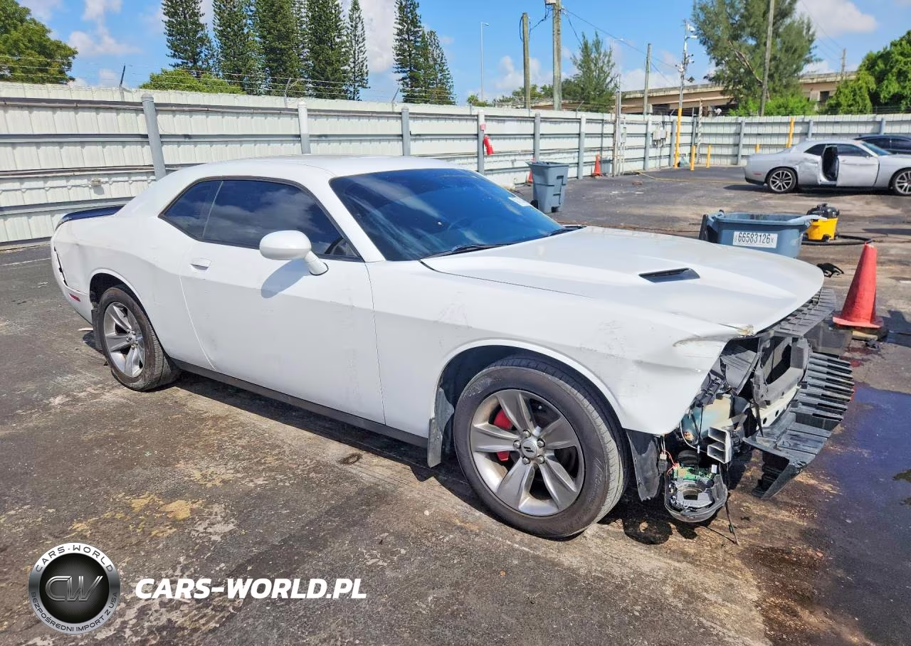 2015 Dodge Challenger Sxt VIN:2C3CDZAG4FH834749 - 4