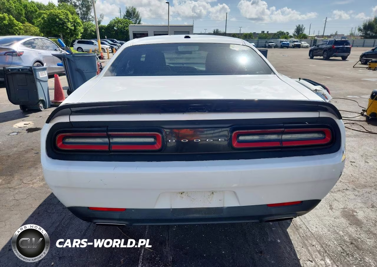 2015 Dodge Challenger Sxt VIN:2C3CDZAG4FH834749 - 6