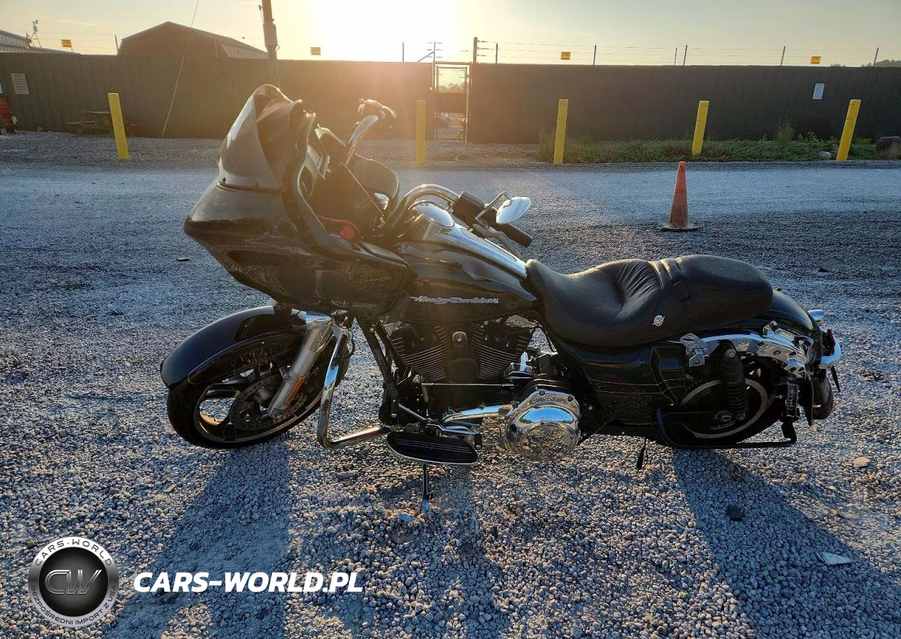 2016 Harley-Davidson Fltrxs Road Glide Special VIN:1HD1KTM19GB691268 - 3
