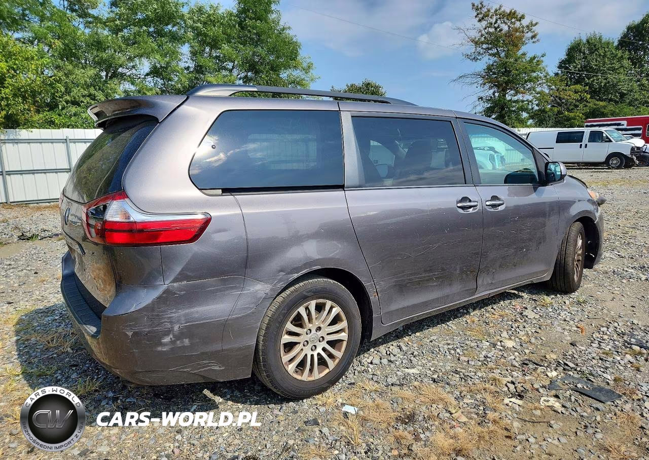 2016 Toyota Sienna Xle 8-Passenger VIN:5TDYK3DC9GS751902 - 3