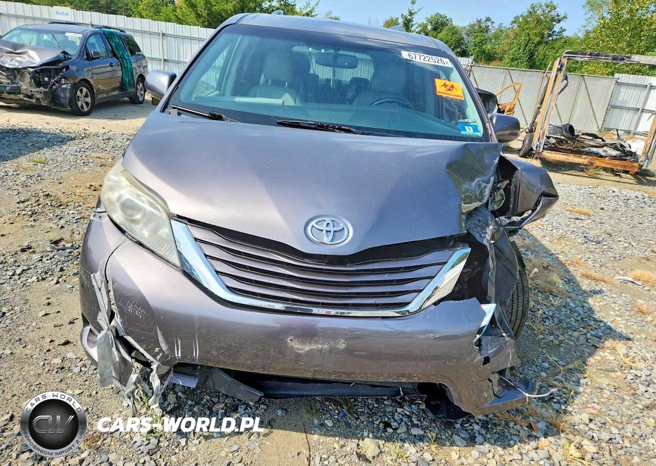 2016 Toyota Sienna Xle 8-Passenger VIN:5TDYK3DC9GS751902 - 5
