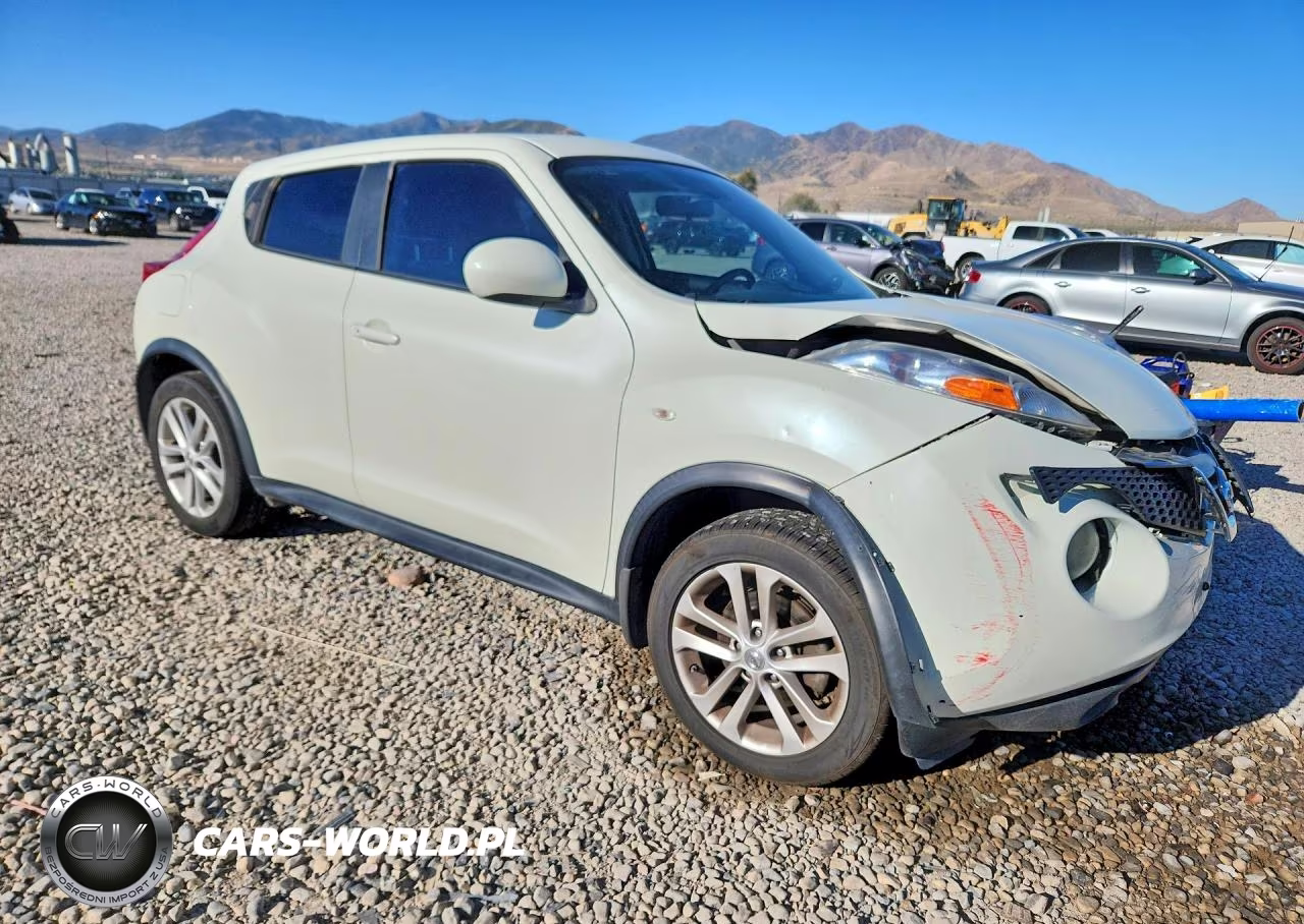 2011 Nissan Juke S VIN:JN8AF5MVXBT017352 - 4
