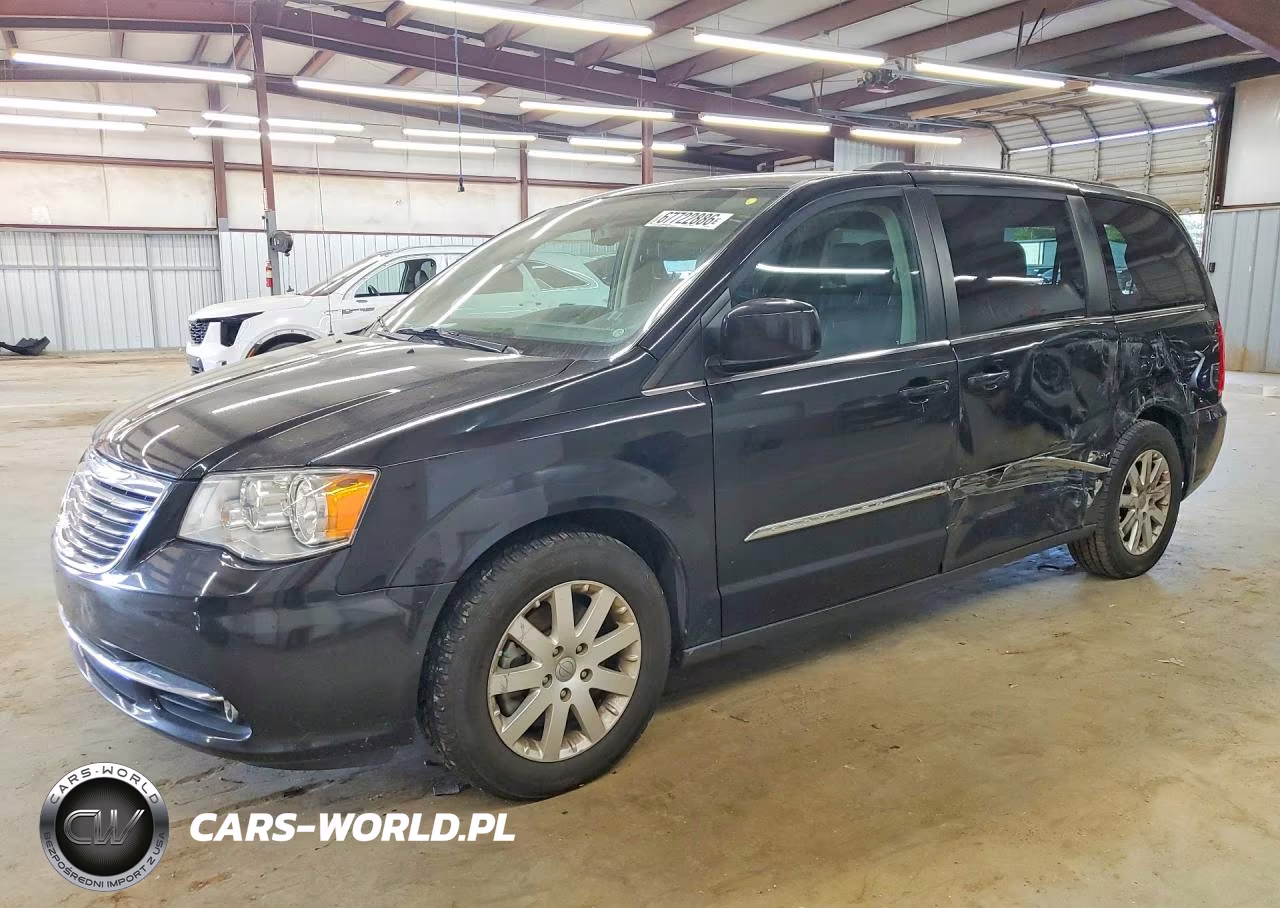 2016 Chrysler Town & Country Touring