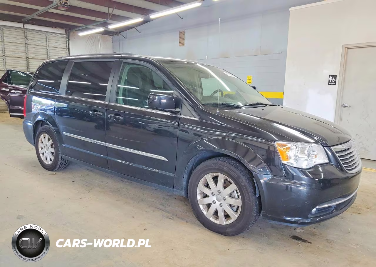 2016 Chrysler Town & Country Touring VIN:2C4RC1BG5GR295577 - 4
