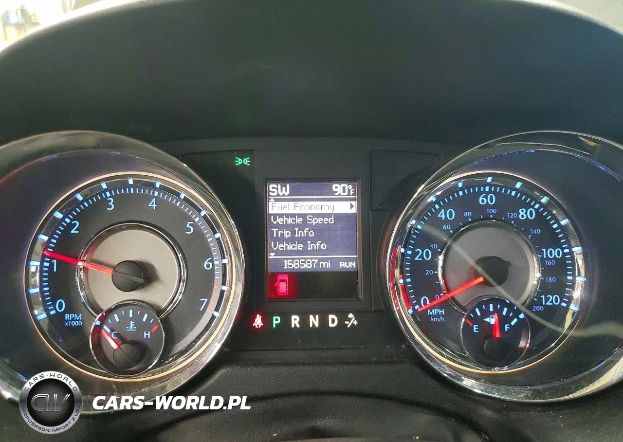 2016 Chrysler Town & Country Touring VIN:2C4RC1BG5GR295577 - 9