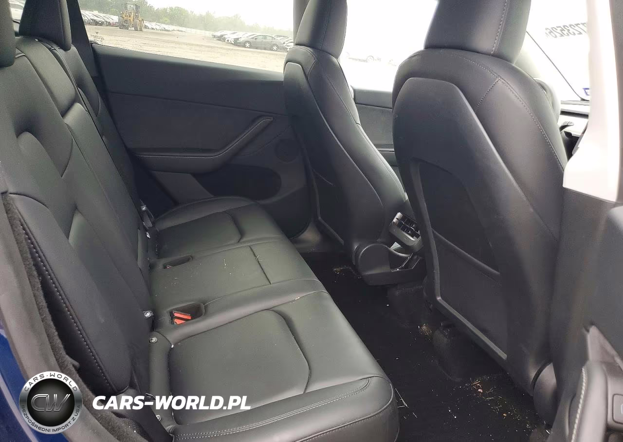 2025 Tesla Model Y VIN:7SAYGDEE5SA355213 - 10