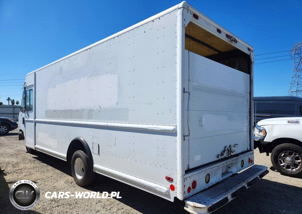 2010 Ford E450 Delivery Truck VIN:1FC4E4KLXADB02031 - 2
