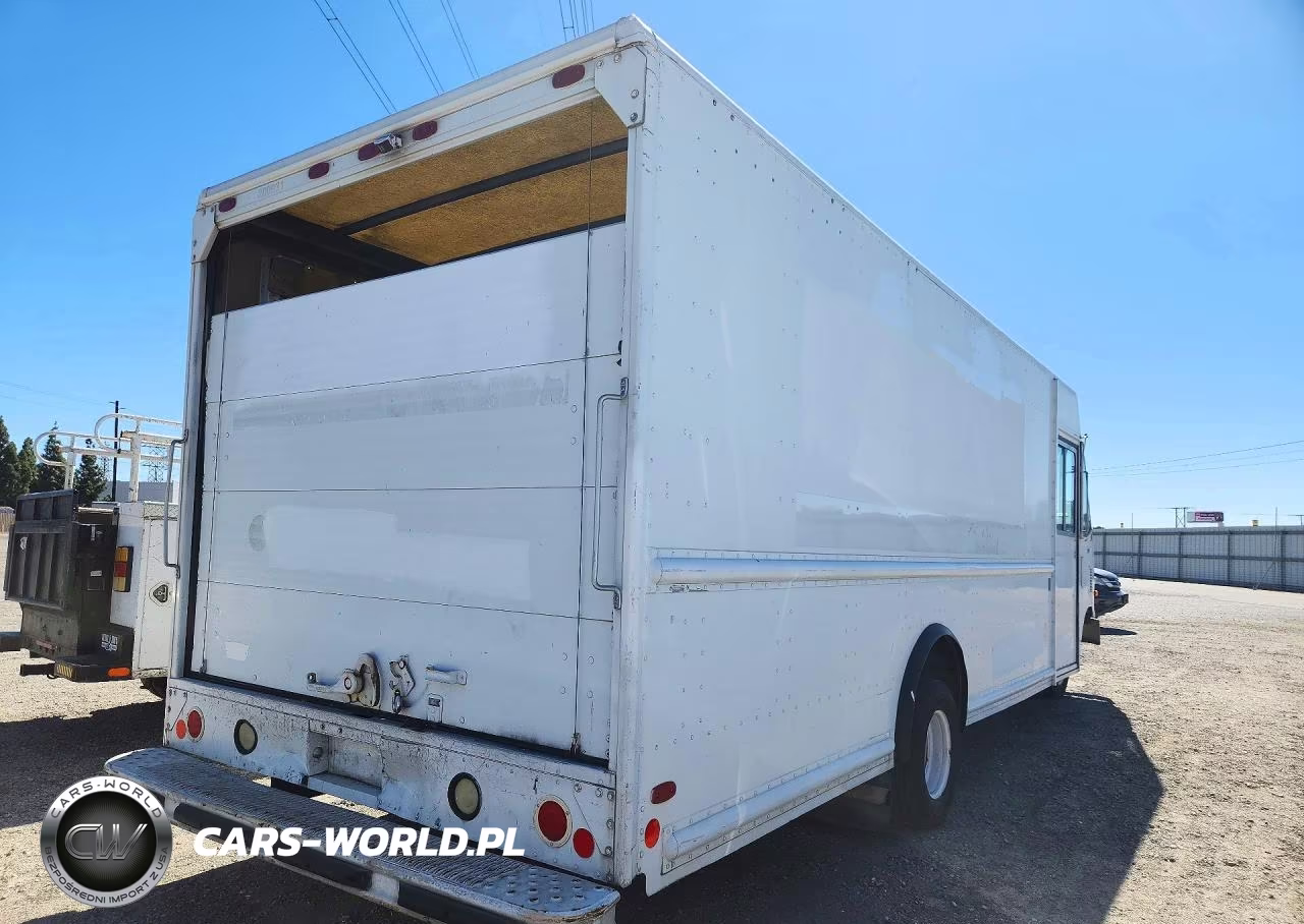 2010 Ford E450 Delivery Truck VIN:1FC4E4KLXADB02031 - 3