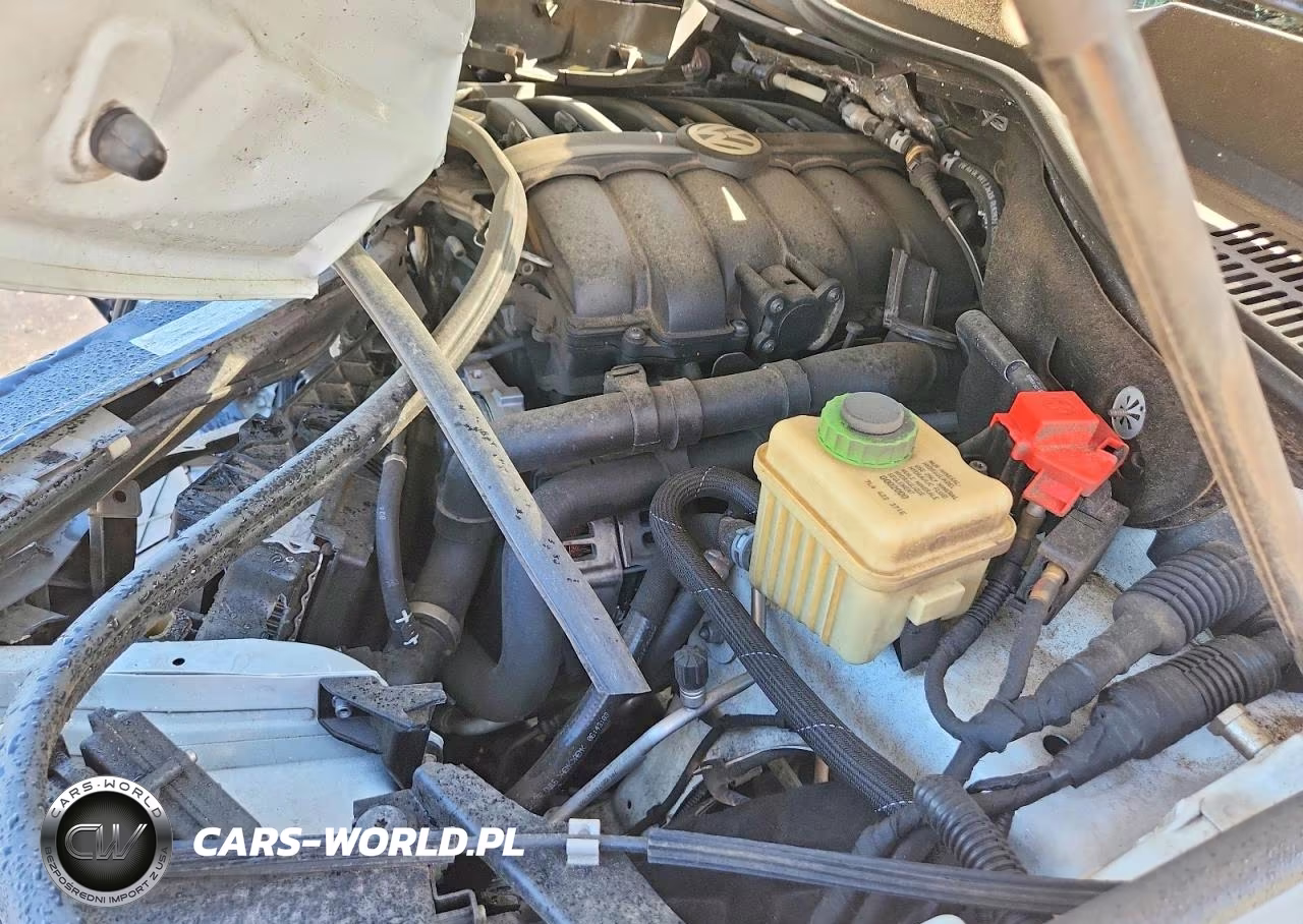 2015 Volkswagen Touareg V6 VIN:WVGEF9BP8FD005172 - 12