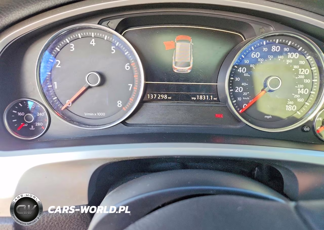 2015 Volkswagen Touareg V6 VIN:WVGEF9BP8FD005172 - 9