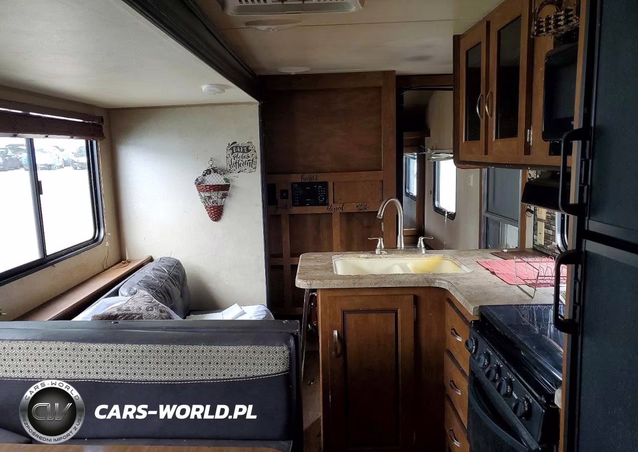 2017 Salem By Forest Rive Trailers VIN:4X4TSMB26HT111542 - 5