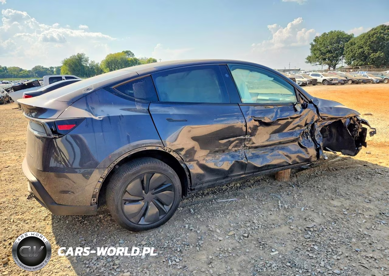 2026 Tesla Model Y VIN:7SAYGDEE5TA584203 - 3