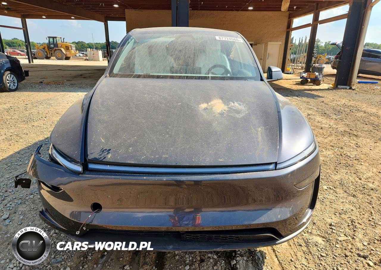 2026 Tesla Model Y VIN:7SAYGDEE5TA584203 - 5