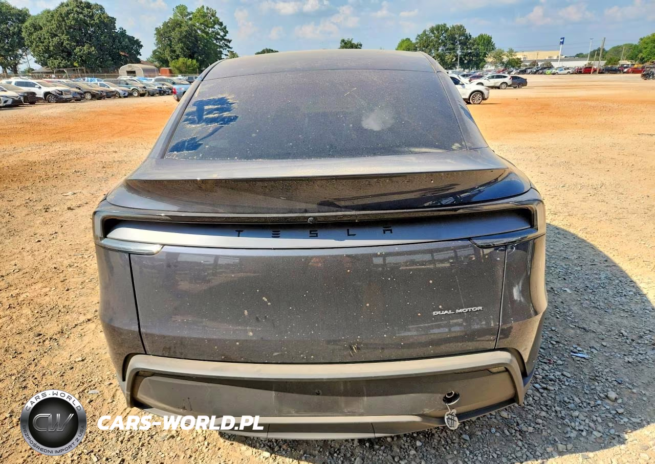 2026 Tesla Model Y VIN:7SAYGDEE5TA584203 - 6
