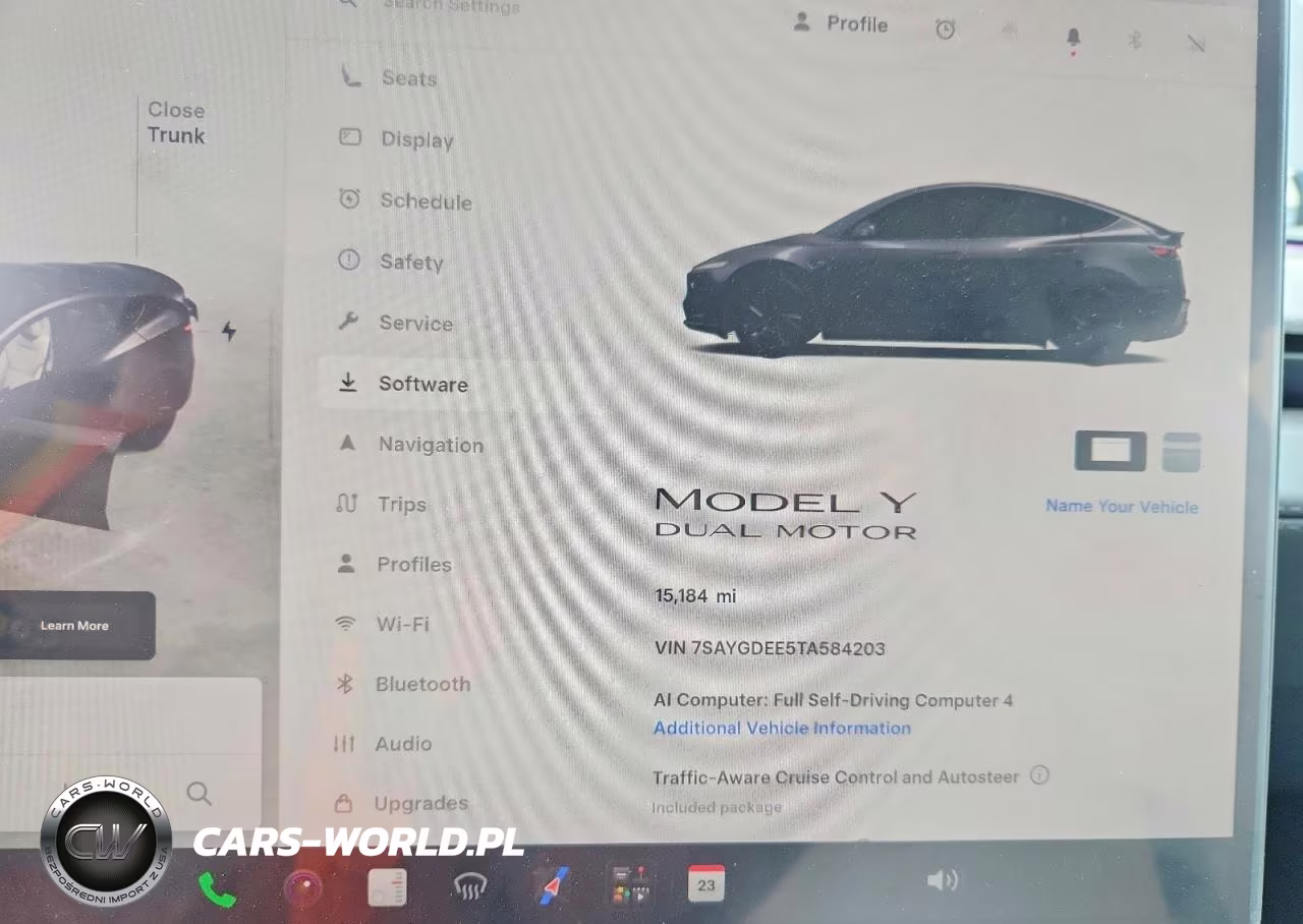 2026 Tesla Model Y VIN:7SAYGDEE5TA584203 - 9