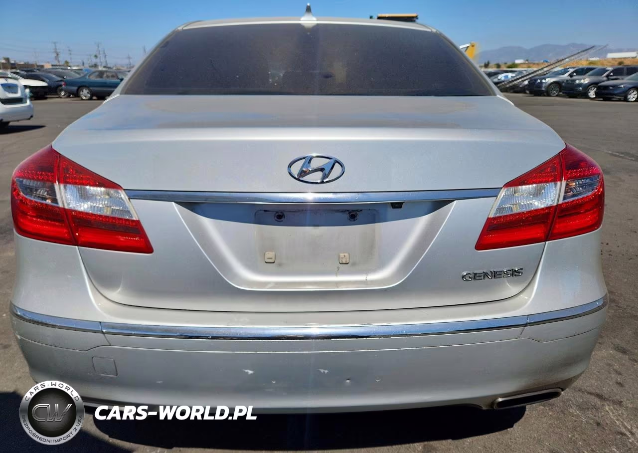 2013 Hyundai Genesis 3.8L VIN:KMHGC4DD8DU223911 - 6