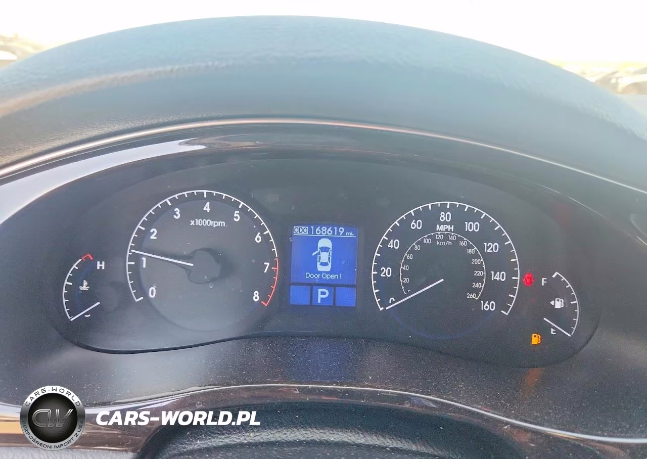 2013 Hyundai Genesis 3.8L VIN:KMHGC4DD8DU223911 - 9