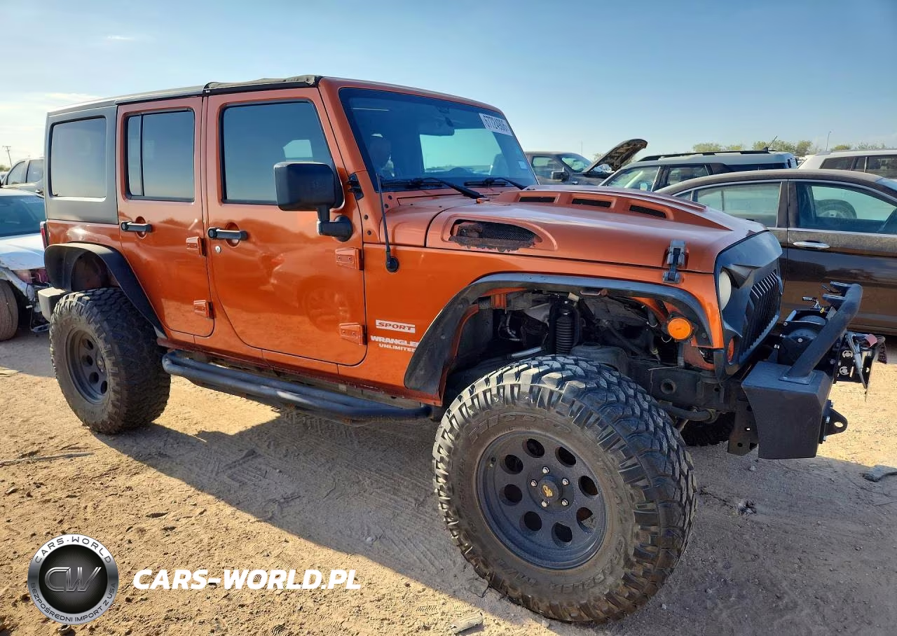 2011 Jeep Wrangler Unlimited Sport VIN:1J4BA3H18BL579934 - 4
