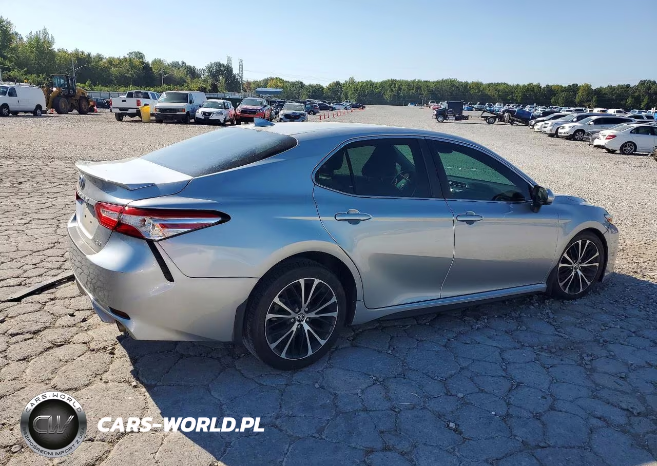 2020 Toyota Camry Se VIN:4T1G11AK4LU974168 - 3