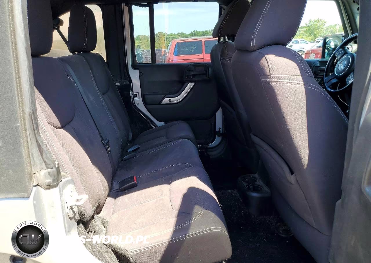 2013 Jeep Wrangler Unlimited Sahara VIN:1C4BJWEG2DL685489 - 11