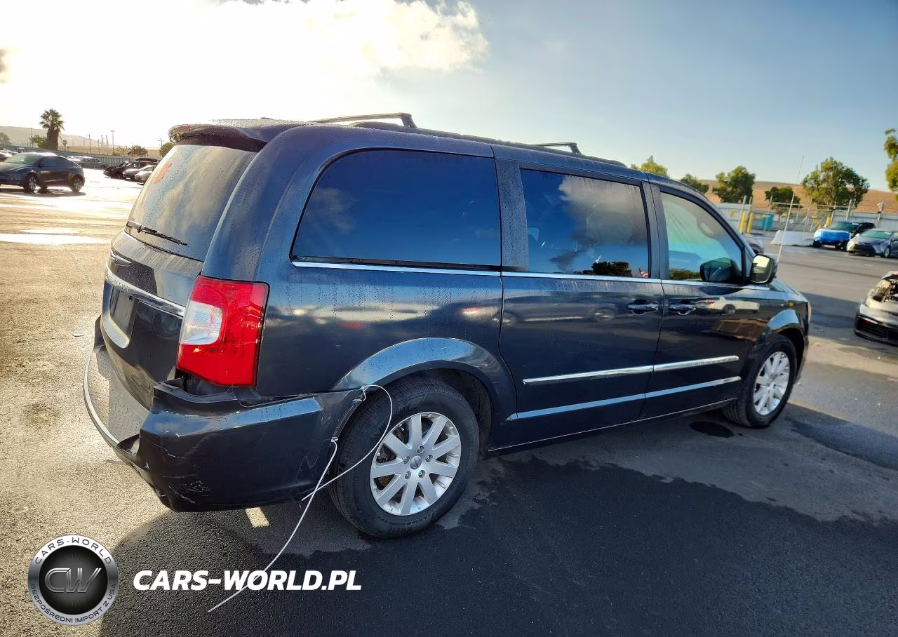 2014 Chrysler Town & Country Touring VIN:2C4RC1BG7ER434007 - 3