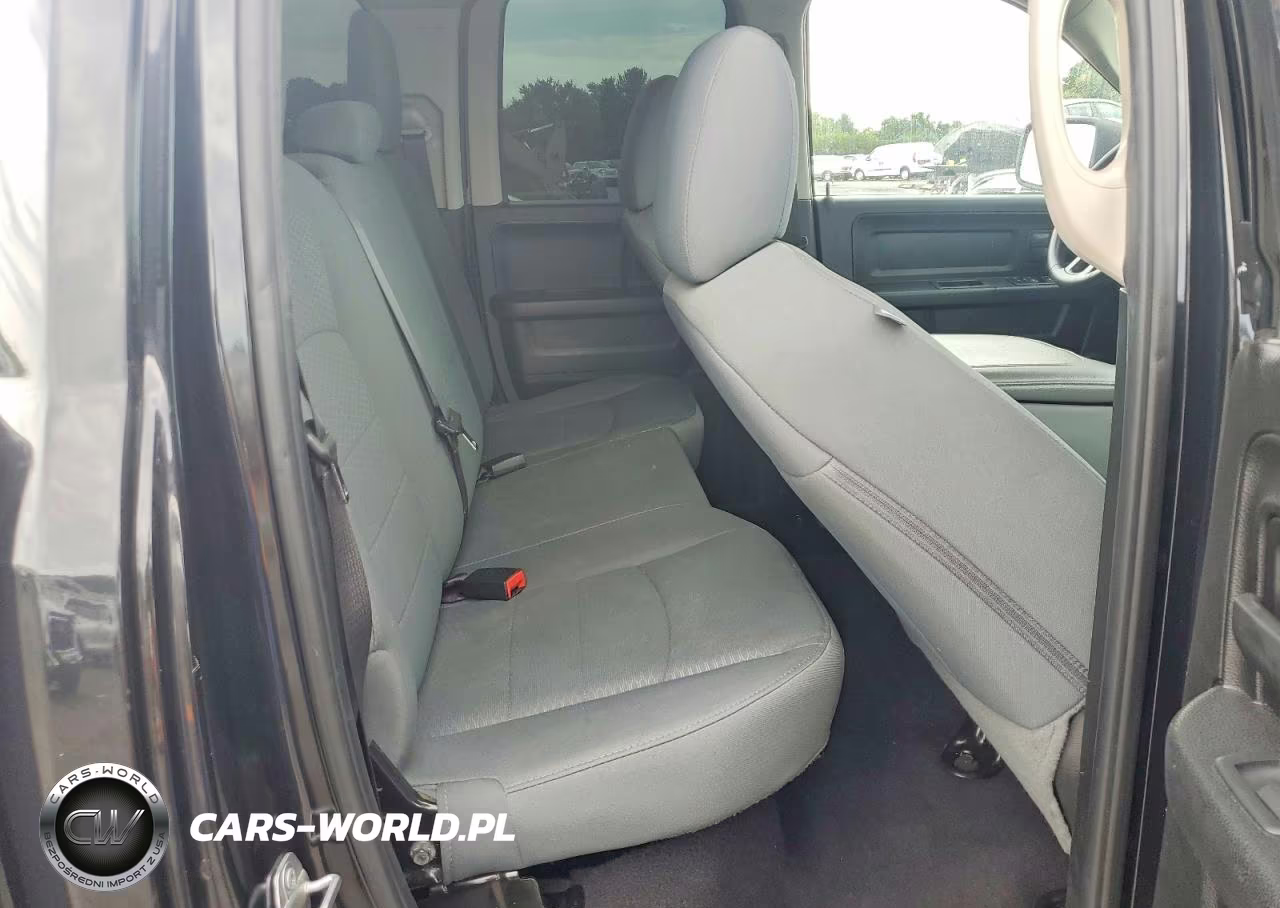 2019 Ram 1500 Classic Tradesman VIN:1C6RR7FG6KS523208 - 10