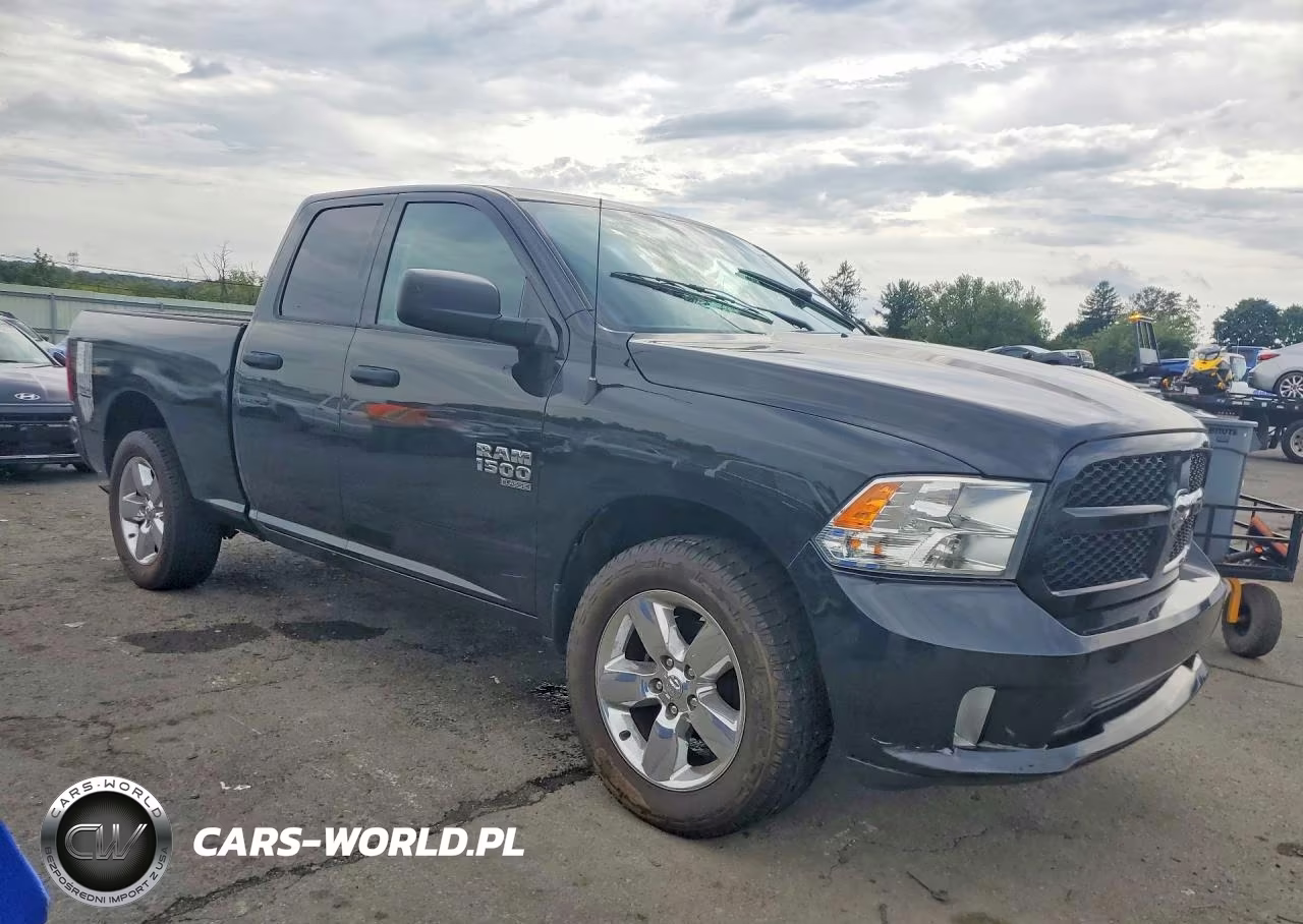 2019 Ram 1500 Classic Tradesman VIN:1C6RR7FG6KS523208 - 4