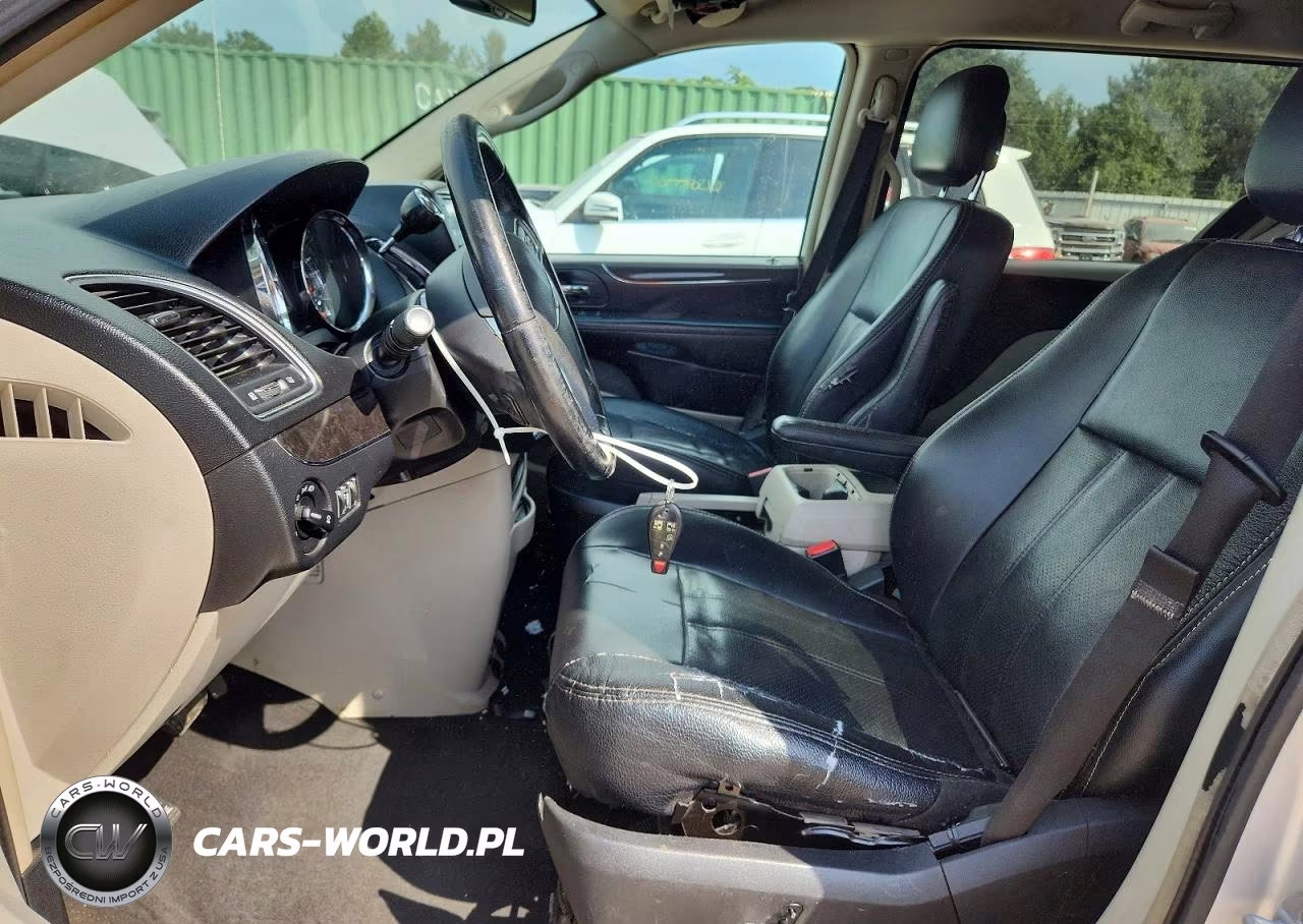 2012 Chrysler Town & Country Touring VIN:2C4RC1BG1CR312563 - 7