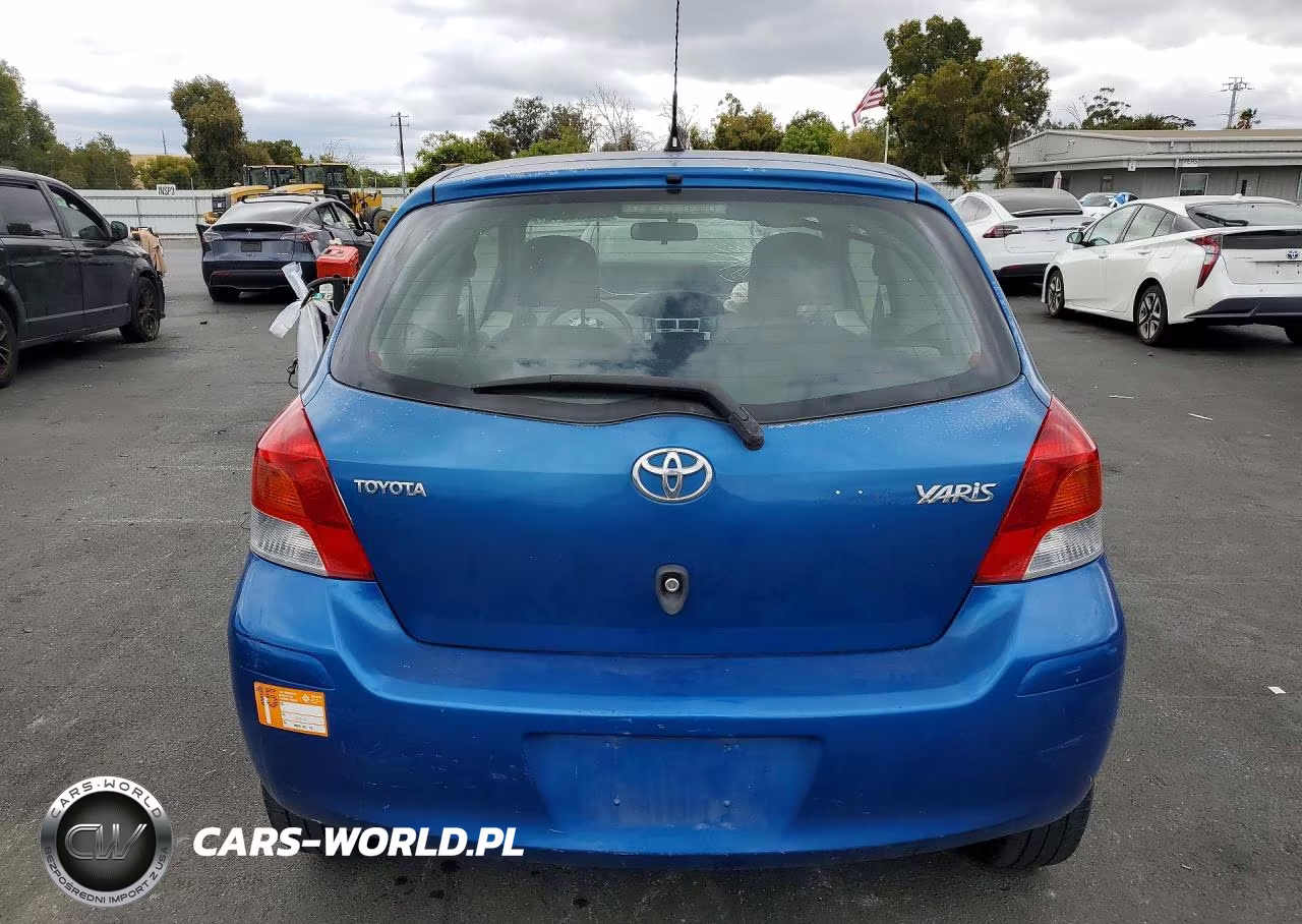 2010 Toyota Yaris Base VIN:JTDJT4K3XA5284414 - 6