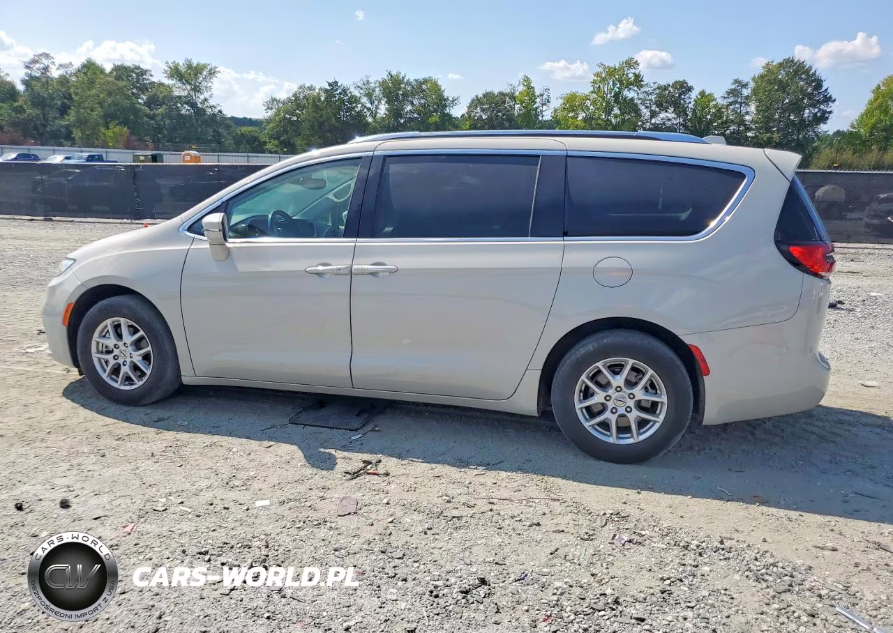 2021 Chrysler Pacifica Touring L VIN:2C4RC1BG1MR547028 - 2
